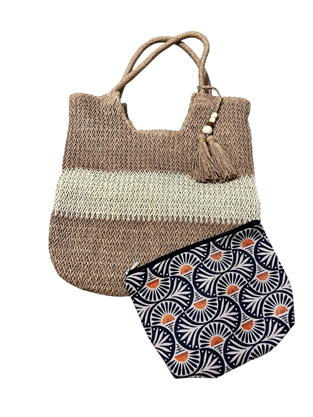 NWOT Large Woven Natural Straw Tote with Patterned Removable Pouch